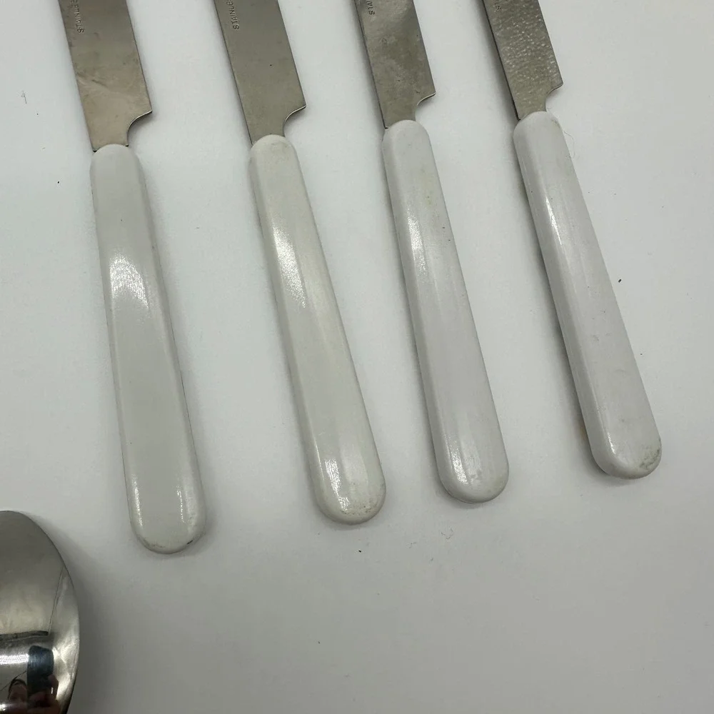 VTG Fruit Handle Flatware Set 20pc Service for 4 Stainless Taiwan plastic Handle